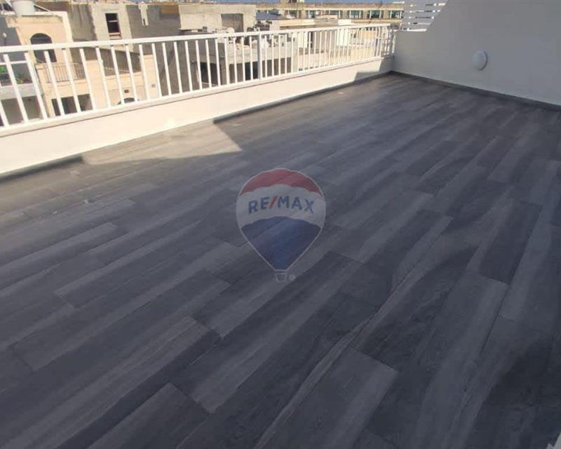 Penthouse - For Rent