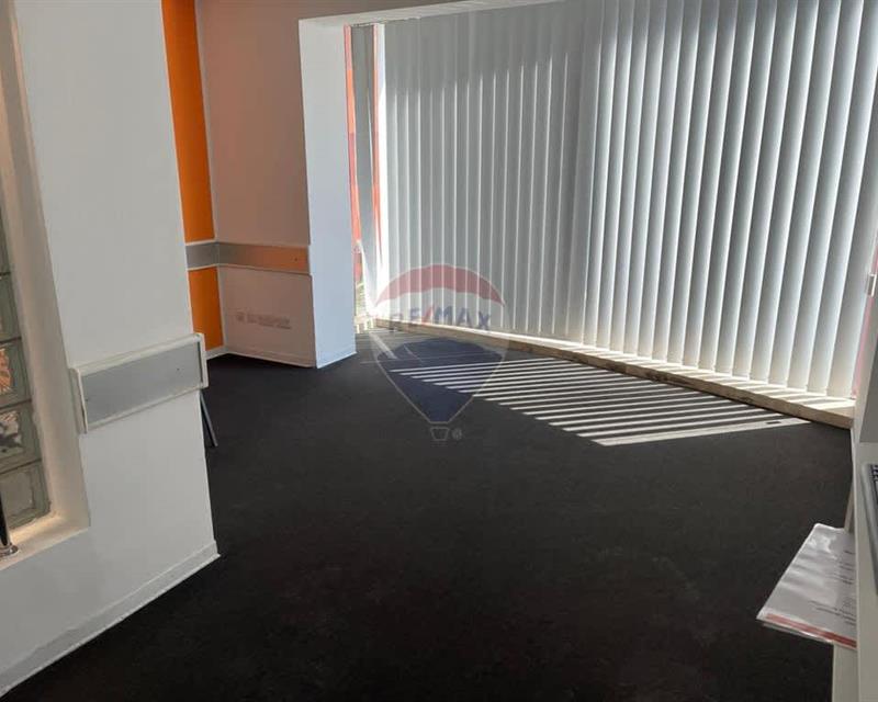 School - For Rent - View 5