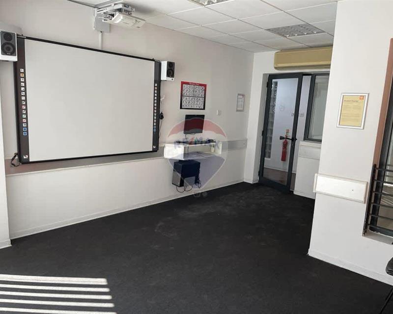 School - For Rent - View 6