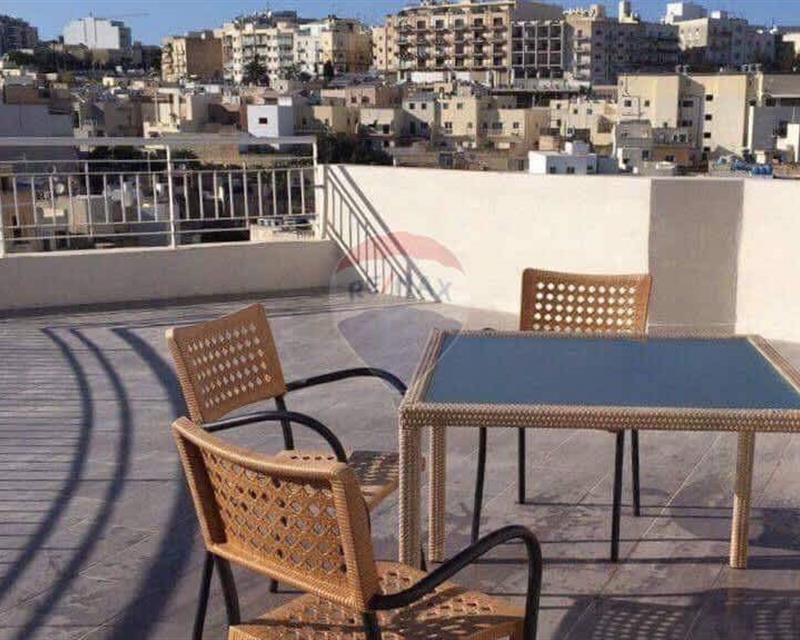 Penthouse Duplex in Msida - Widok 4