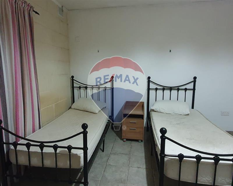 Block Of Apartments - For Sale - Veduta 3