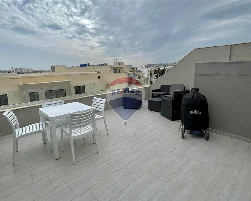 Penthouse - For Rent, Attard
