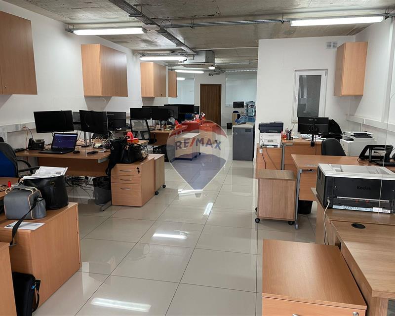 Office Block - For Rent, Ta' Xbiex