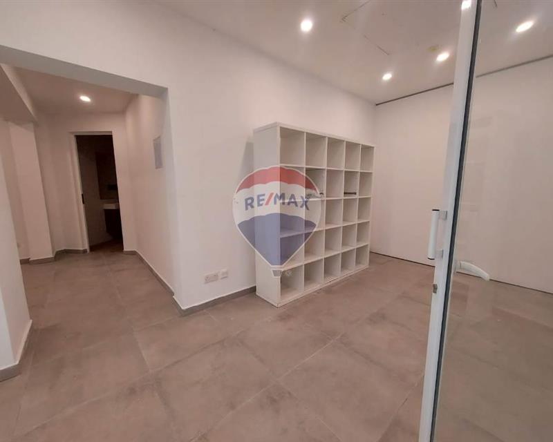 Shop - For Rent - View 2