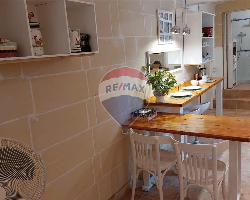 FlatLet - For Rent