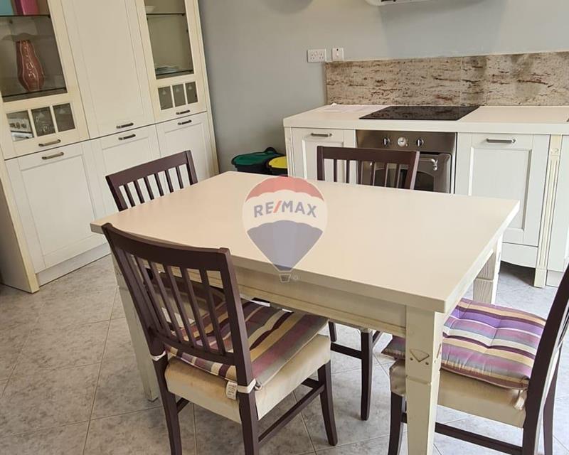 Studio Flat - For Rent - Więcej
