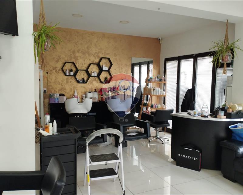 Salon/Hairdresser/Beautician - For Rent, Fgura