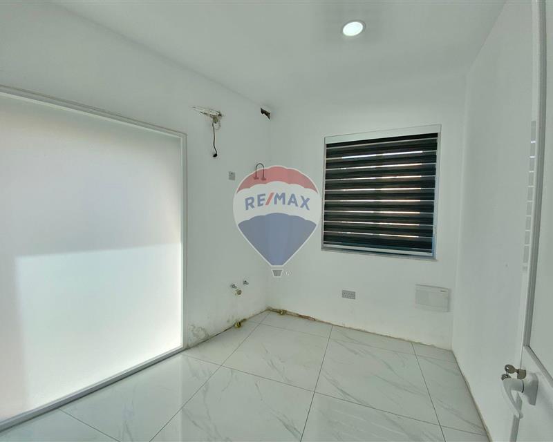 Shop - For Rent - Veduta 4