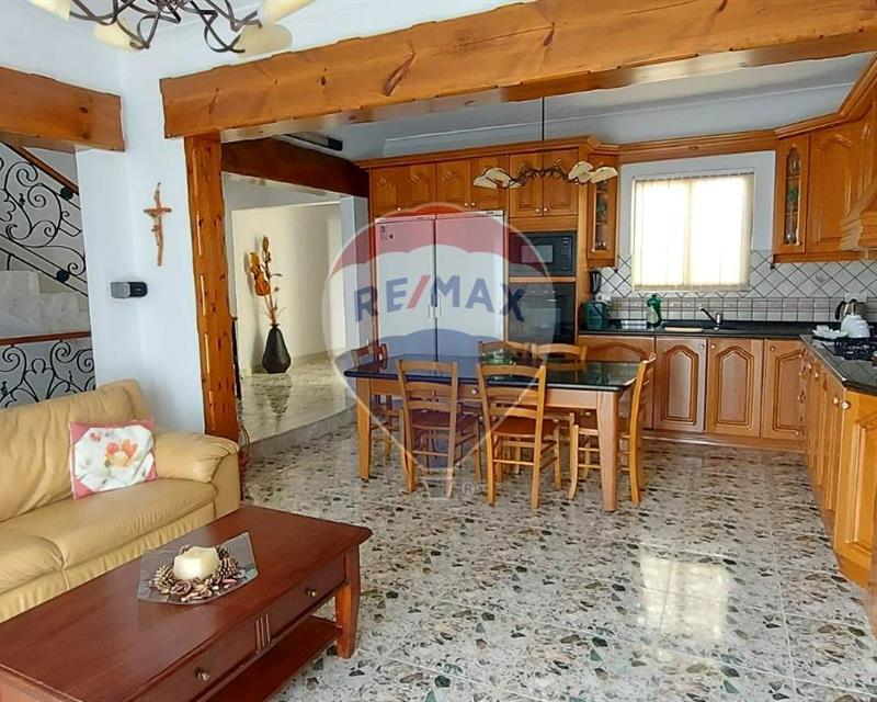 Maisonette Solitary - For Rent - Veduta 3