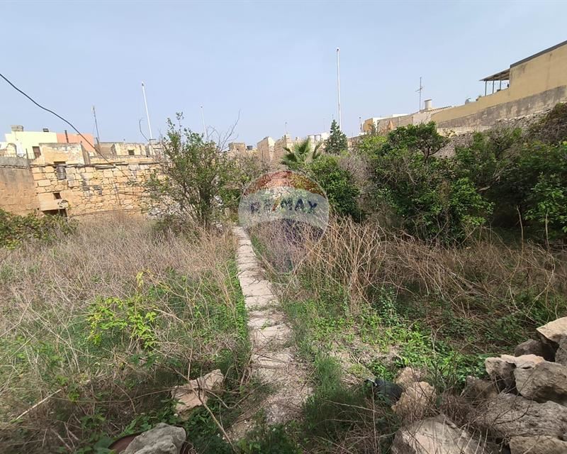 House in Ħal Qormi, Tal-Ħandaq
