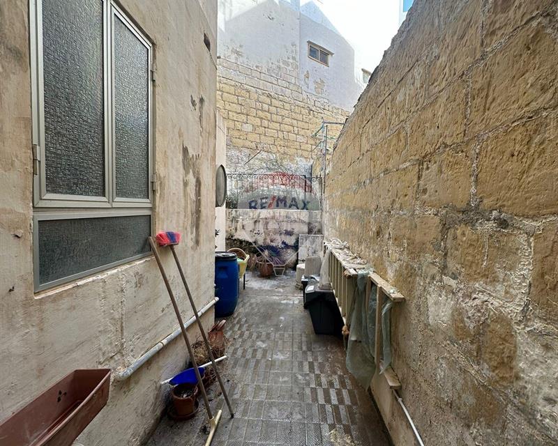 Maisonette - For Sale, Marsa
