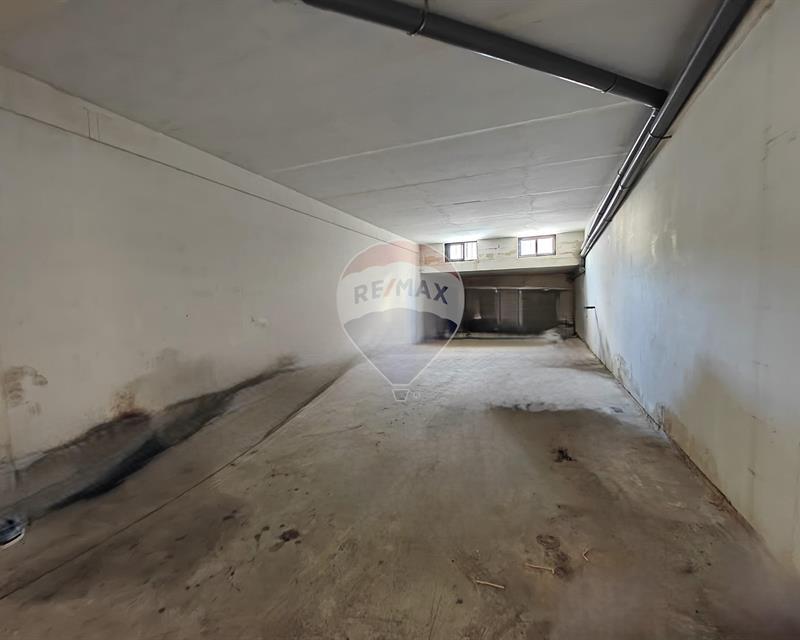 Garage (Residential) in Swatar