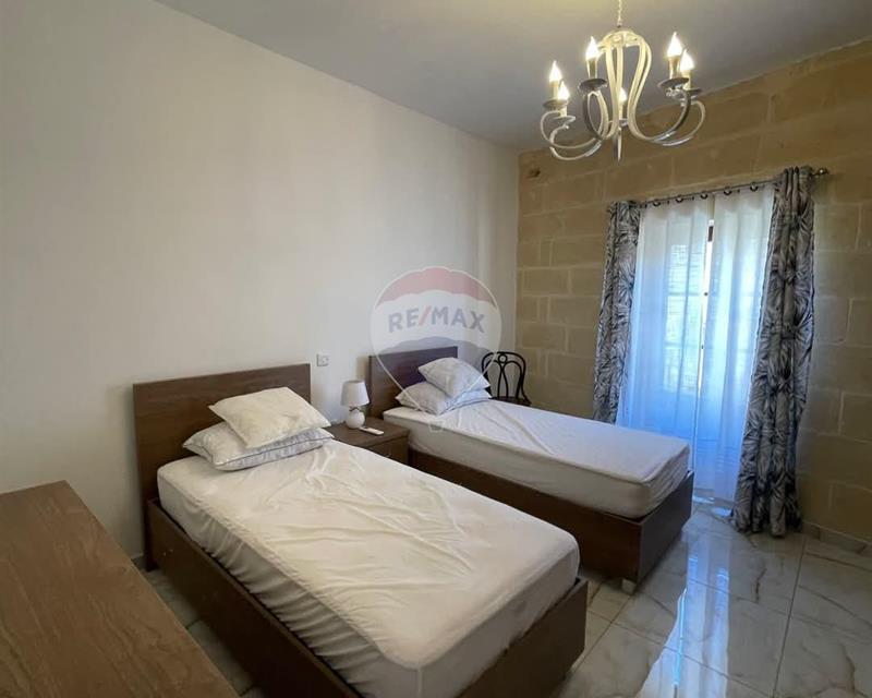 House of Character - For Rent - Veduta 6