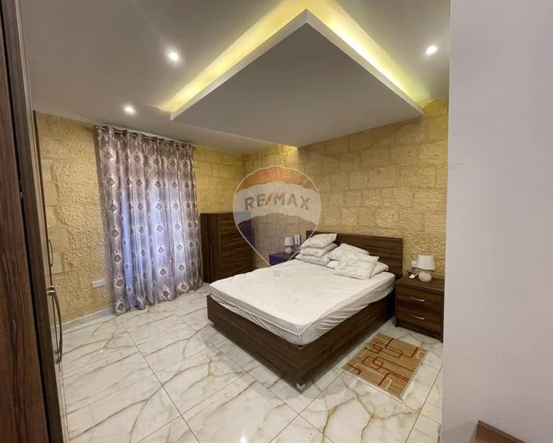 House of Character - For Rent - Aktar