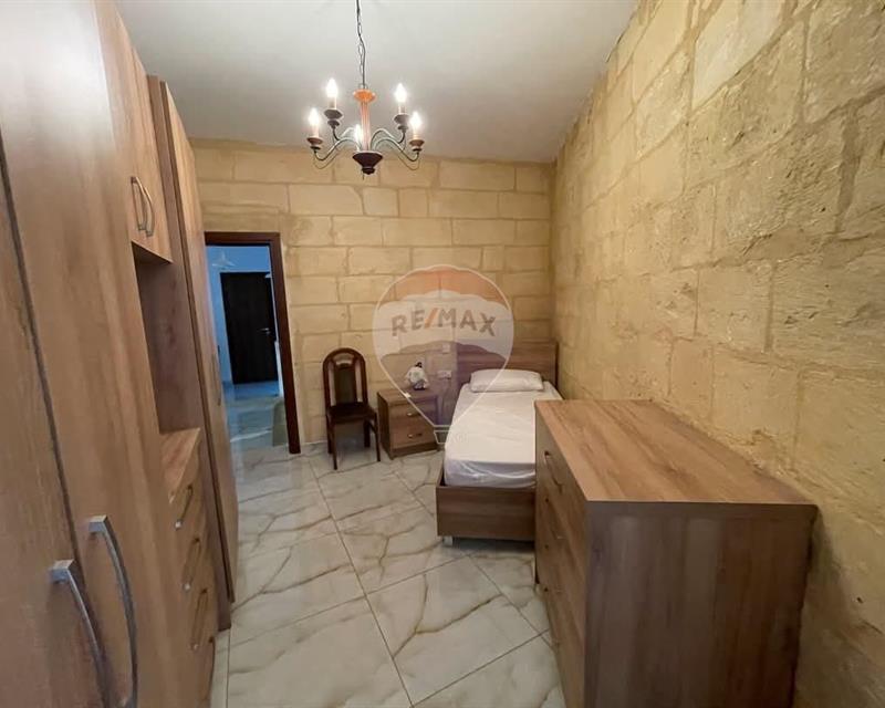 House of Character - For Rent - Veduta 4