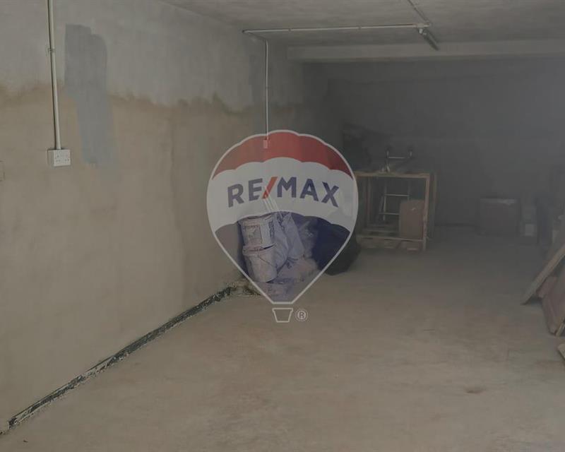 Garage (Residential) in Marsascala