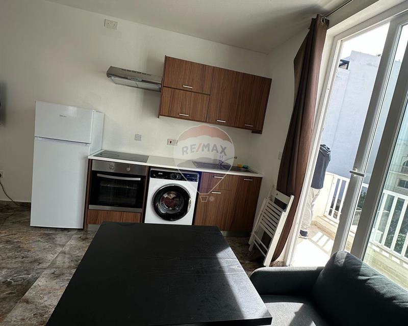 Studio Flat in St Julian's