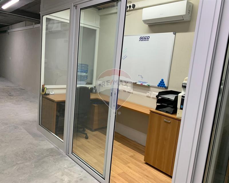 Shop - For Rent, Swatar