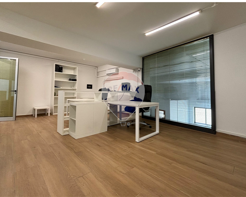 Showroom - For Rent, San Gwann