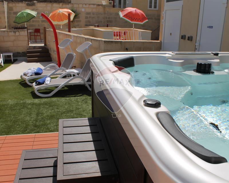 Boutique Hotel - For Sale, Qormi