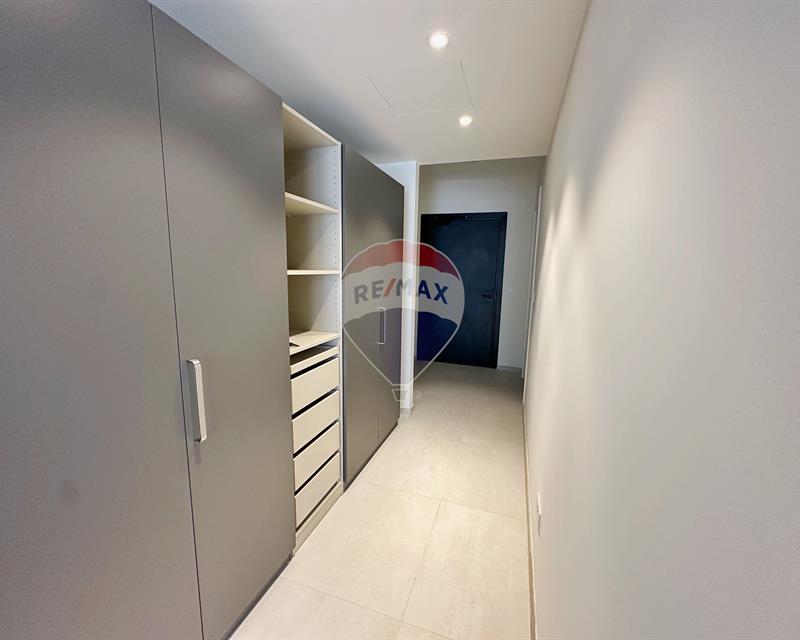 Studio Flat in St Julian's - Widok 3