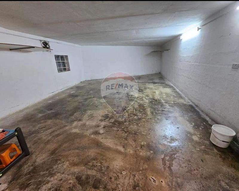 Garage (Residential) - For Sale, Attard