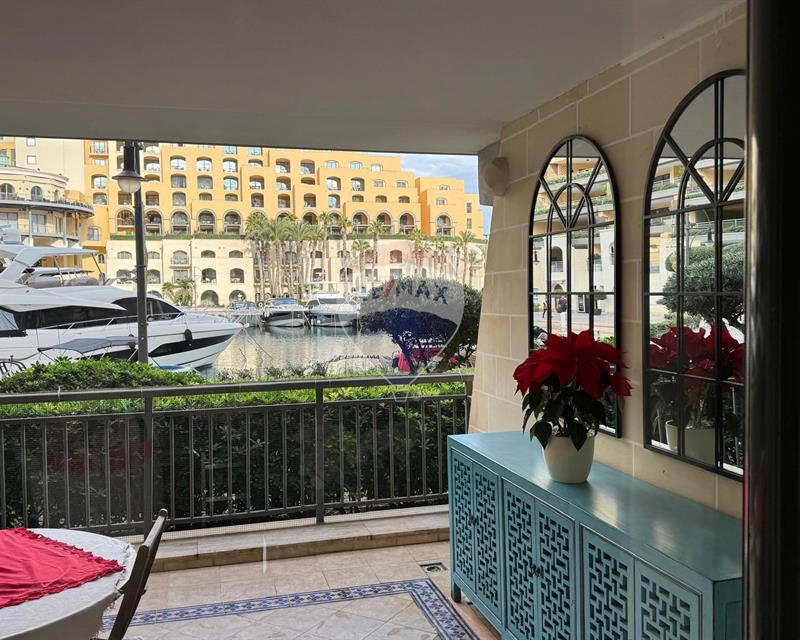 Apartment - For Rent - More