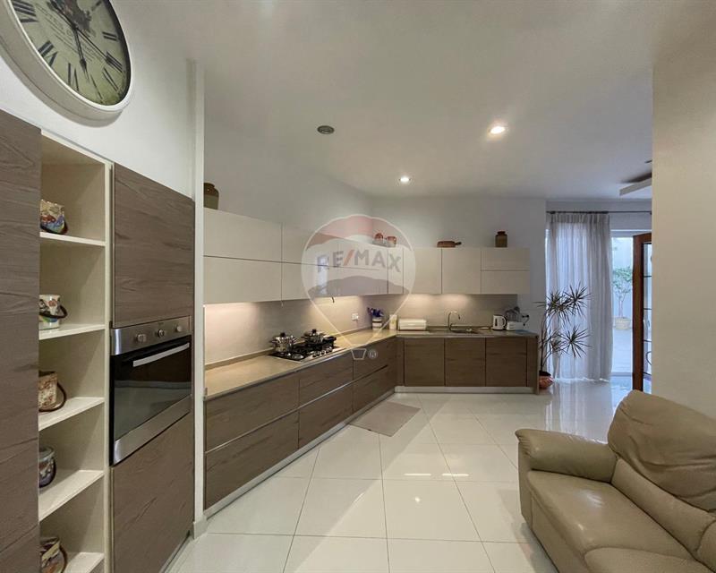 Townhouse - For Sale - View 6
