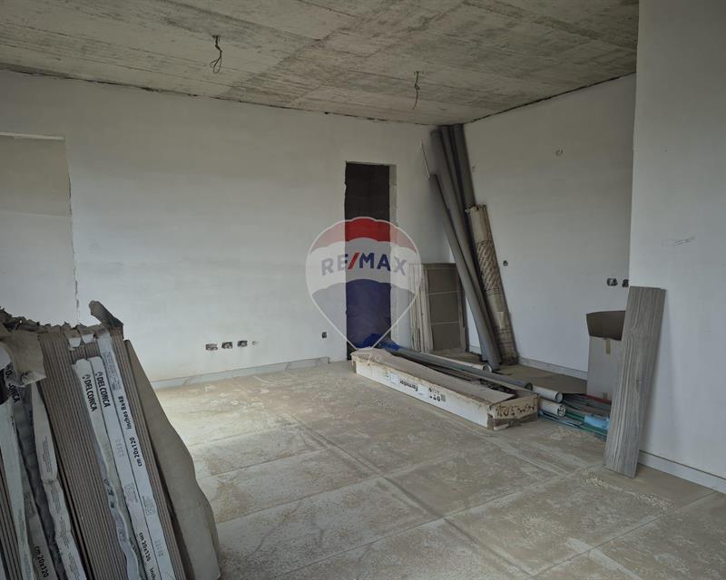 Penthouse - For Sale, Pieta