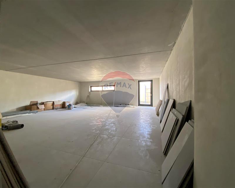 Office Block - For Rent - View 4