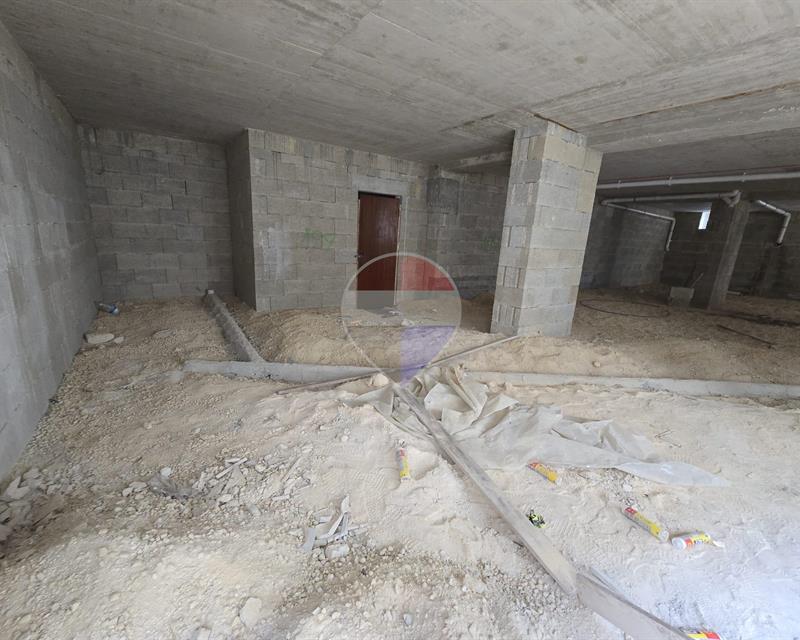 Shop - For Sale, Zebbug