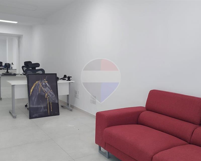 Poslovni prostor, 142 m²