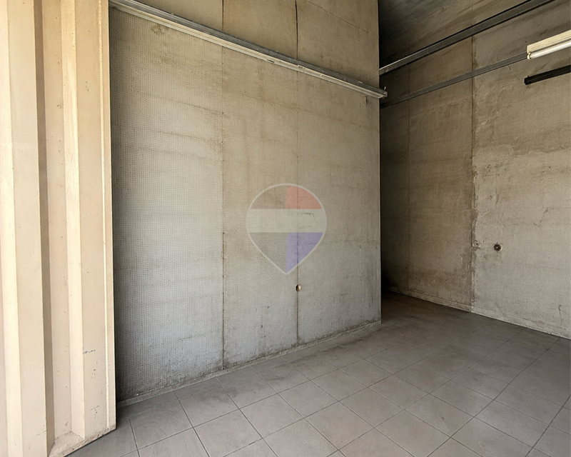 Shop - For Rent, Luqa
