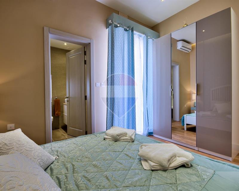 Townhouse - For Sale - View 6