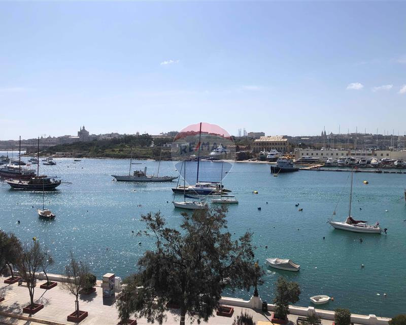 Apartment - For Rent - View 2