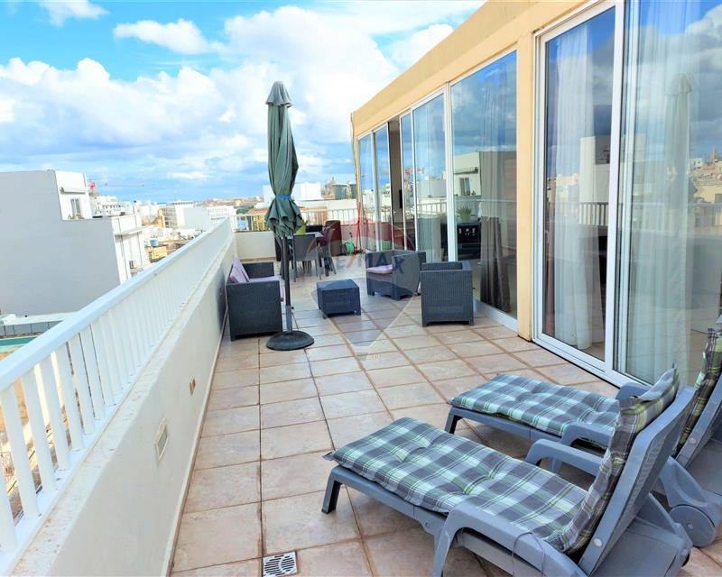 Penthouse - For Rent - View 2