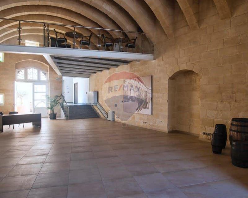 Office Space - For Rent - Veduta 4