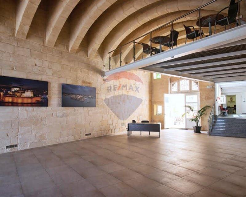 Office Space - For Rent - Veduta 5
