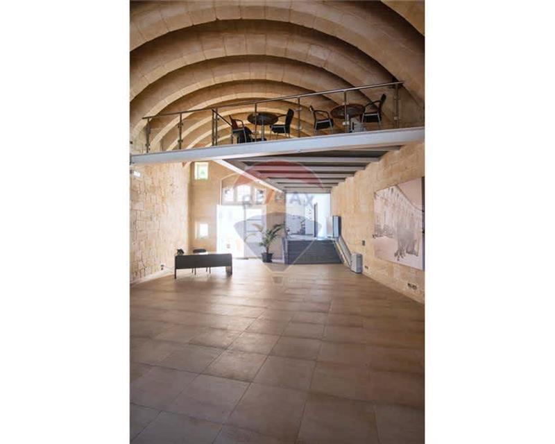 Office Space - For Rent - Veduta 3