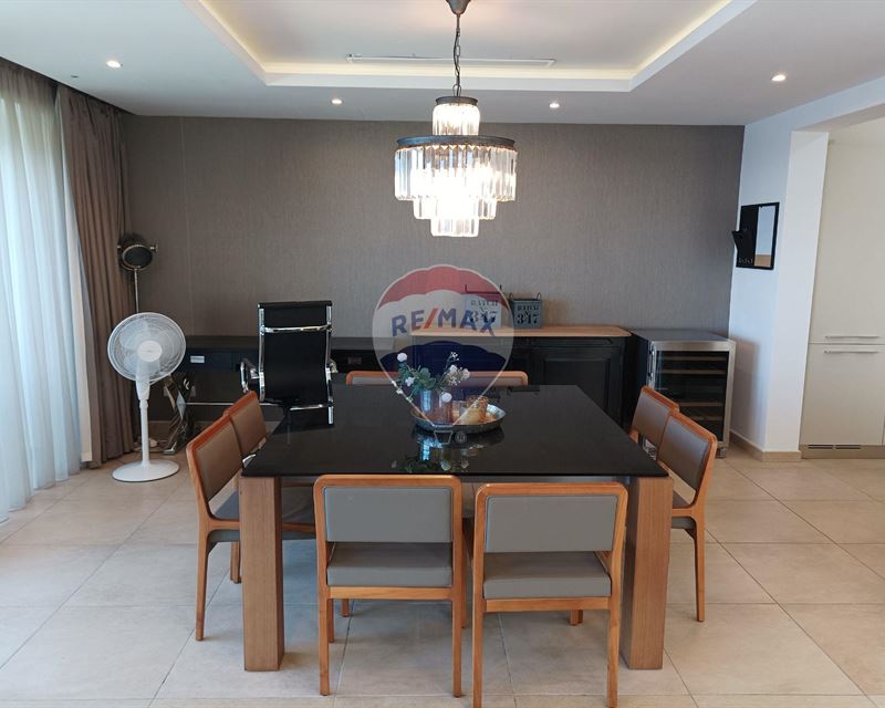 Apartment in Tas-Sliema - More
