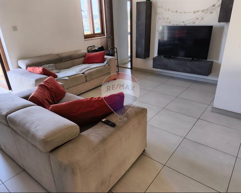 Maisonette Duplex - For Rent