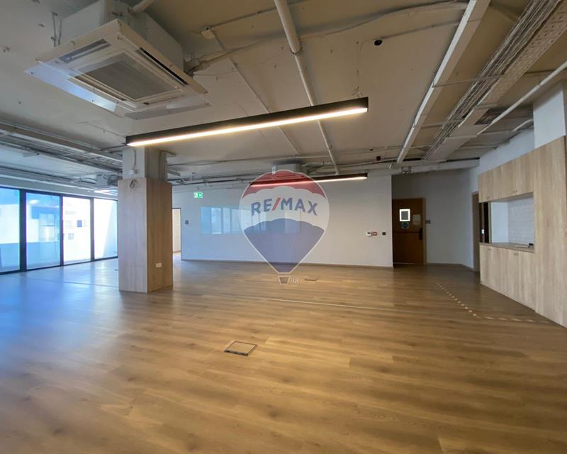 Office Space - For Rent - Veduta 6