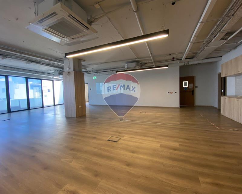 Office Space - For Rent - Veduta 5