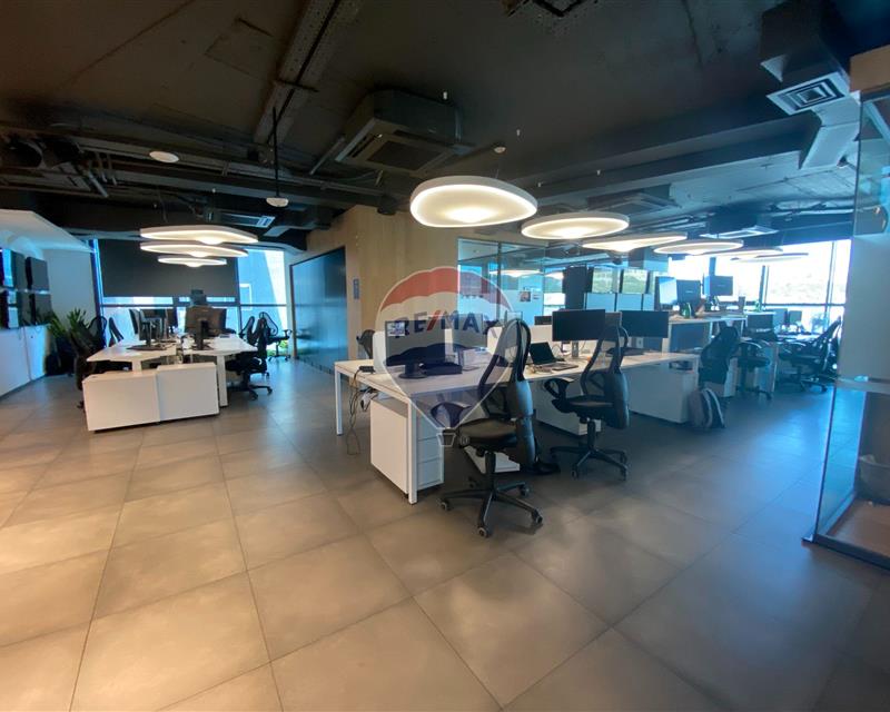 Office Space - For Rent - Veduta 3