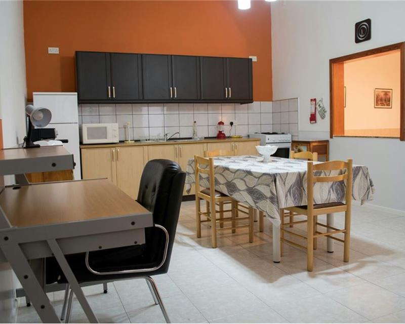 Apartment - For Rent, Pembroke