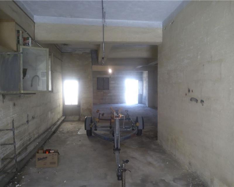 Garage (Commercial) - For Rent