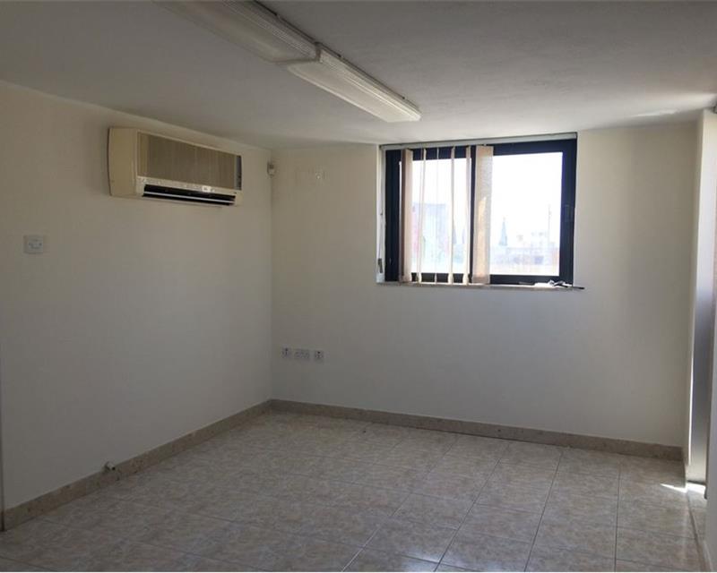 Office Space - For Rent - Veduta 2