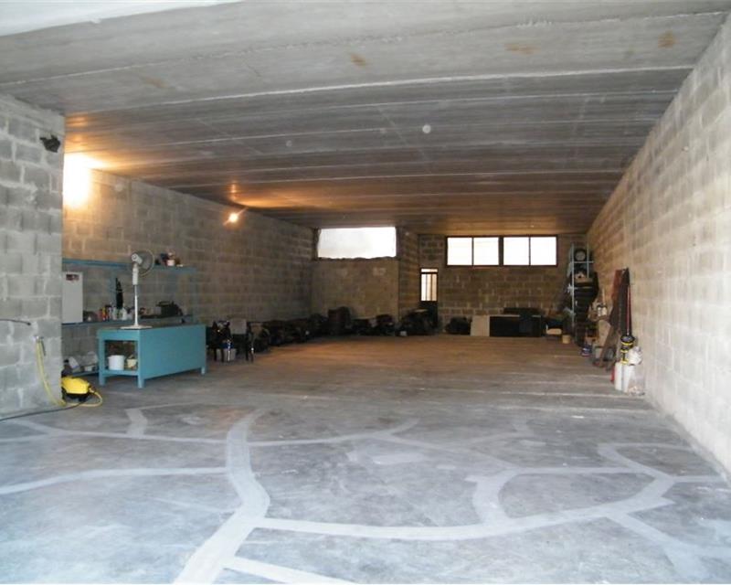 Showroom - For Rent, Qormi