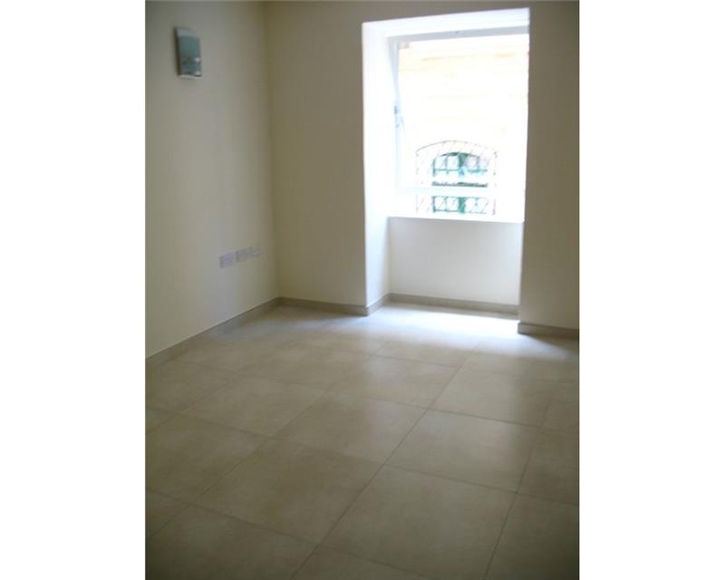 Office Space - For Rent - Veduta 3