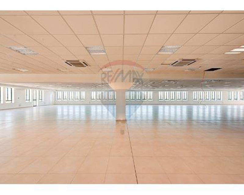 Shop - For Rent - View 6
